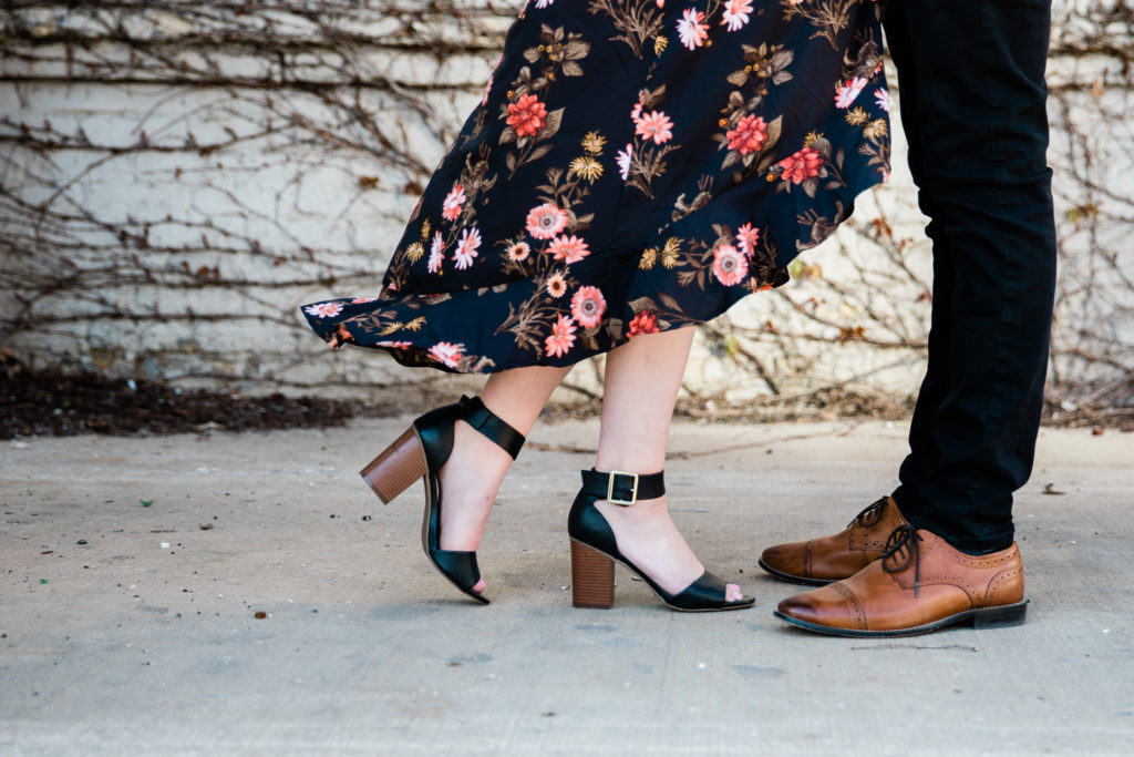 Engagement session outfit ideas