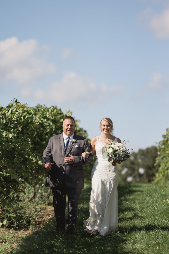 wedding at cannon river winery